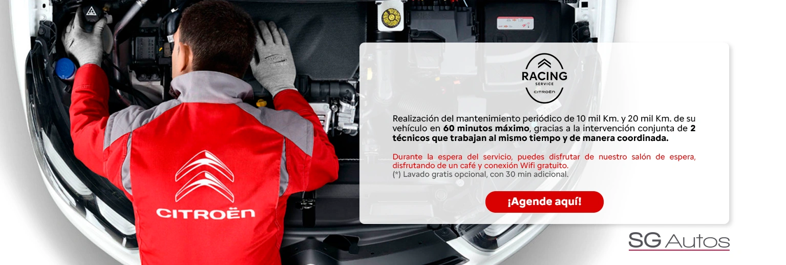 mecánico de sg autos realizando mantención a un vehículo